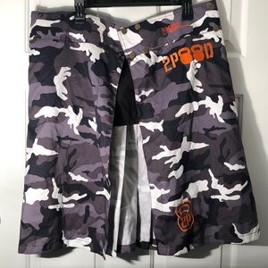 2Pood kilt - barely used - size 30